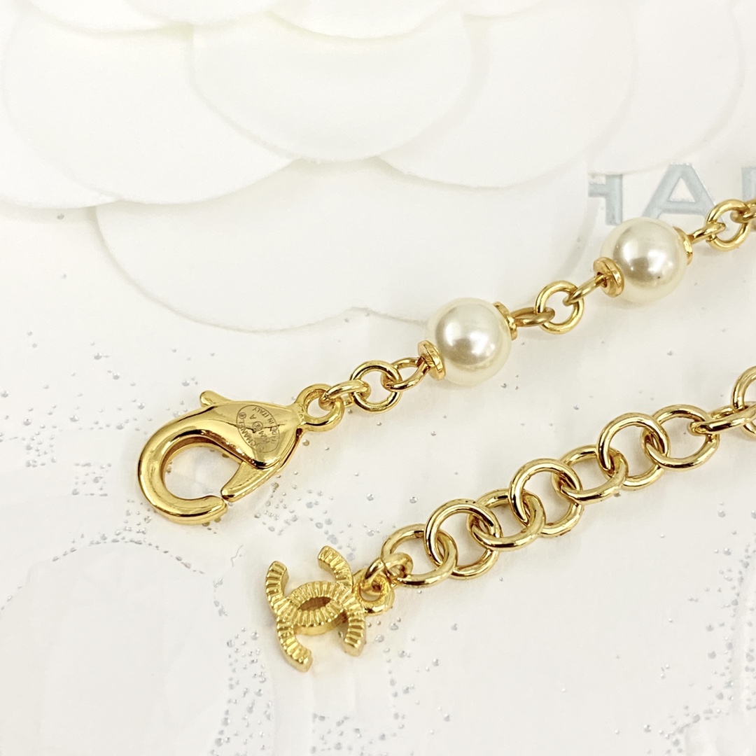 CCL083 24B Leater bow green pearls cc logo long necklace - ccjewelryacc