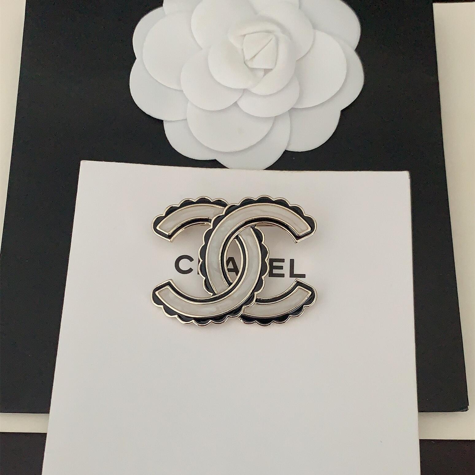 BCB436 cc logo Brooch pin - ccjewelryacc