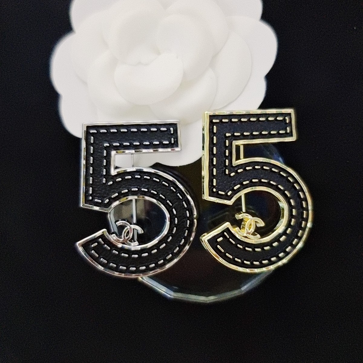 BCB098 Fake Leather texture Number 5 cc brooch Pin - ccfashionjewelry