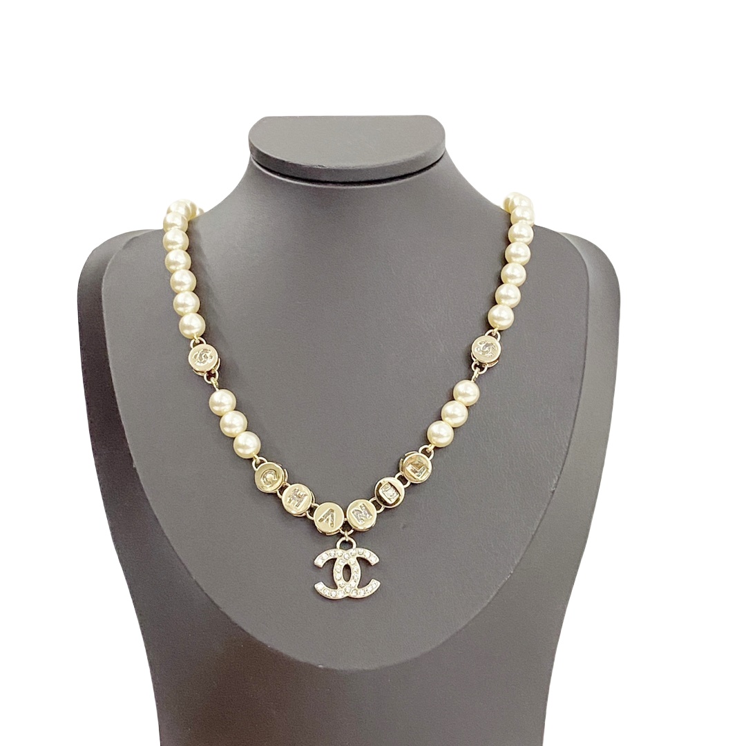 CCN552 24B pearl chain Rhinestone cc logo pendant necklace - ccjewelryacc