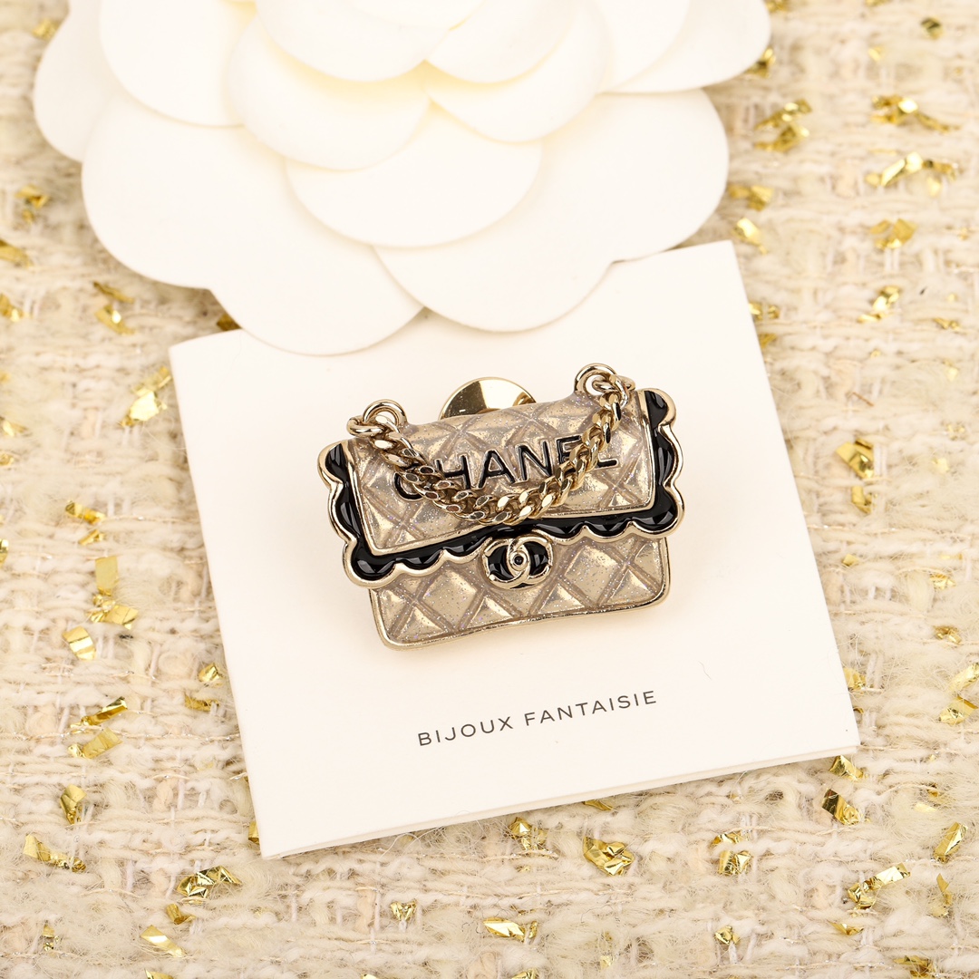 BCB438 cc bag Brooch pin - ccjewelryacc