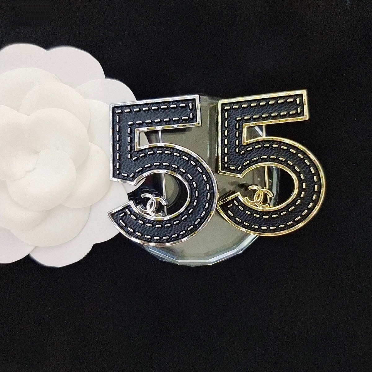 BCB098  Fake Leather texture Number 5 cc brooch Pin - ccjewelryacc