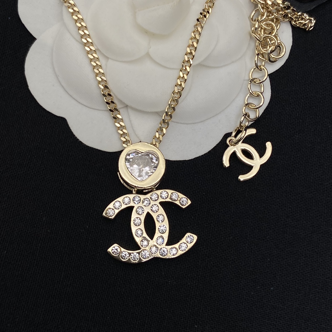 CCN553 24B Metal chain Heart Rhinestone cc logo pendant necklace - ccjewelryacc