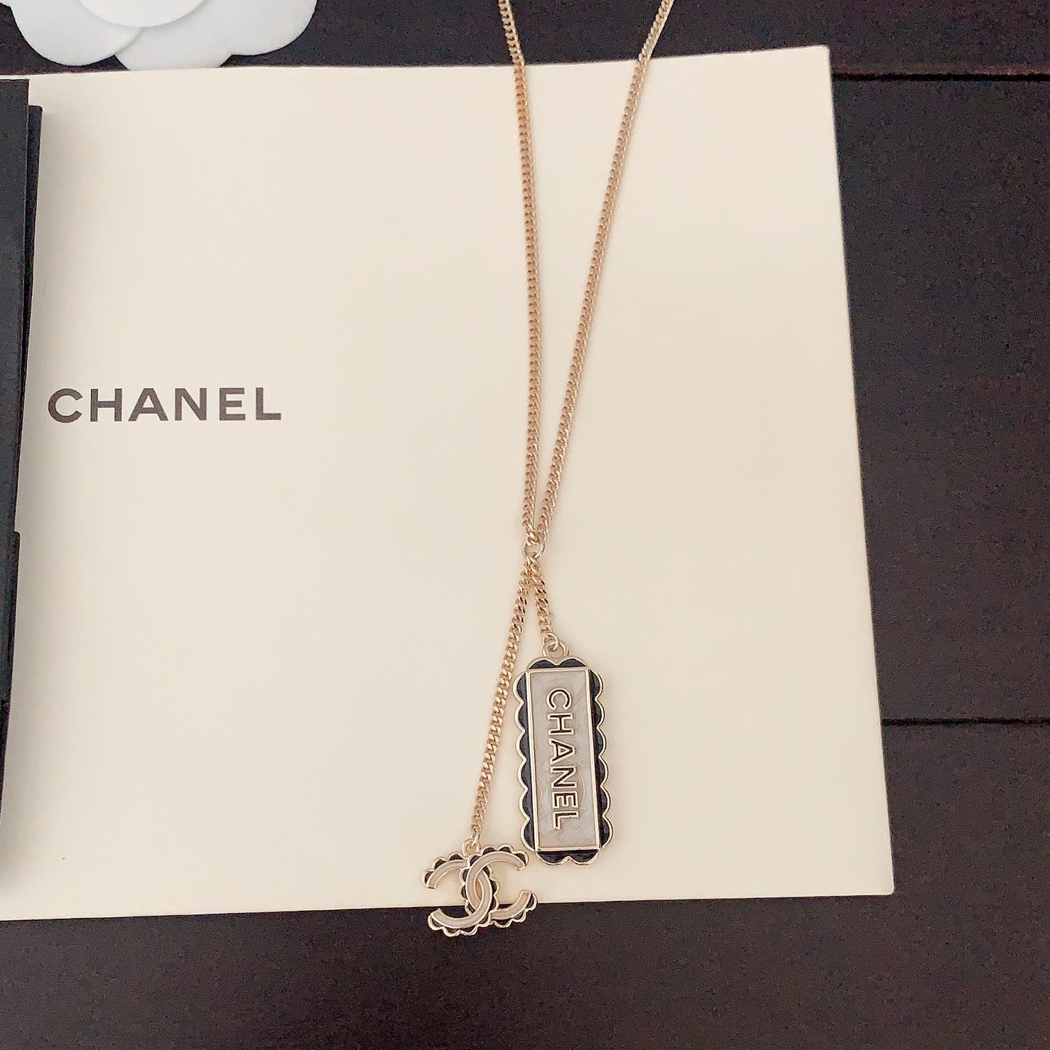 CCN539 24B cc logo Pendant Necklace - ccjewelryacc