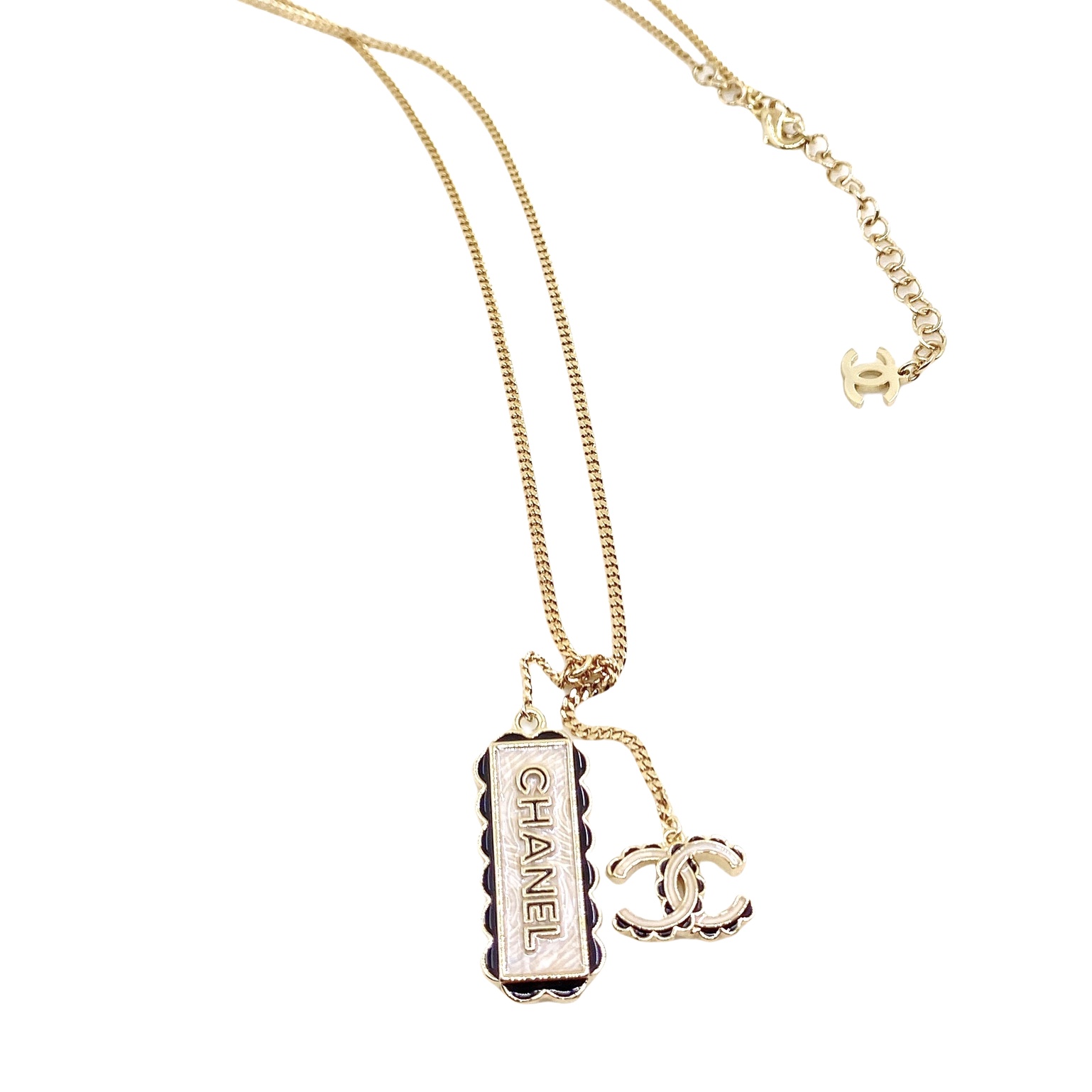 CCN539 24B cc logo Pendant Necklace - ccjewelryacc