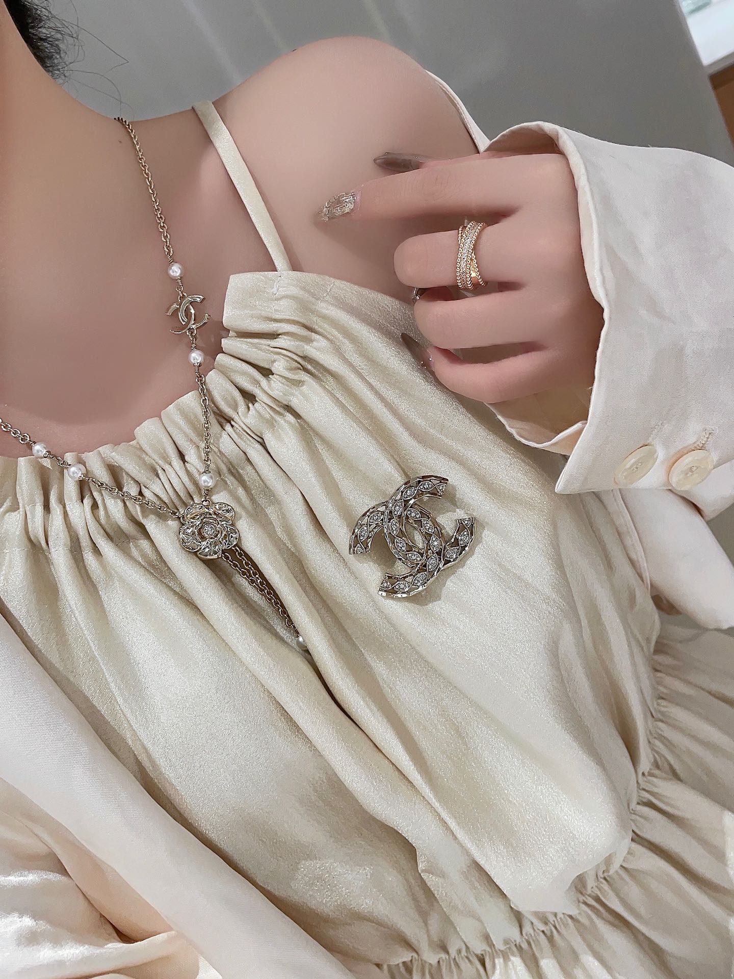 BCB439 24B cc logo Brooch pin - ccjewelryacc