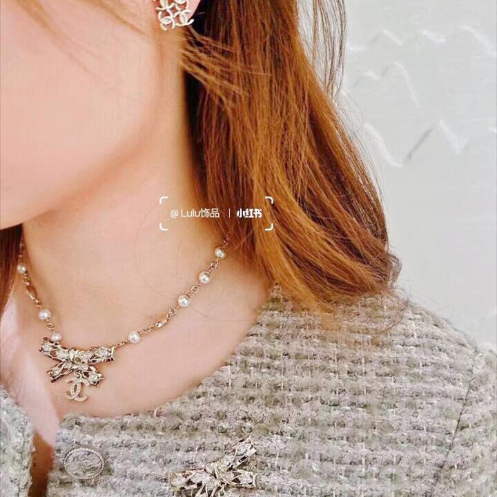 CCN547 24B metal Gold bow cc logo choker necklace - ccjewelryacc