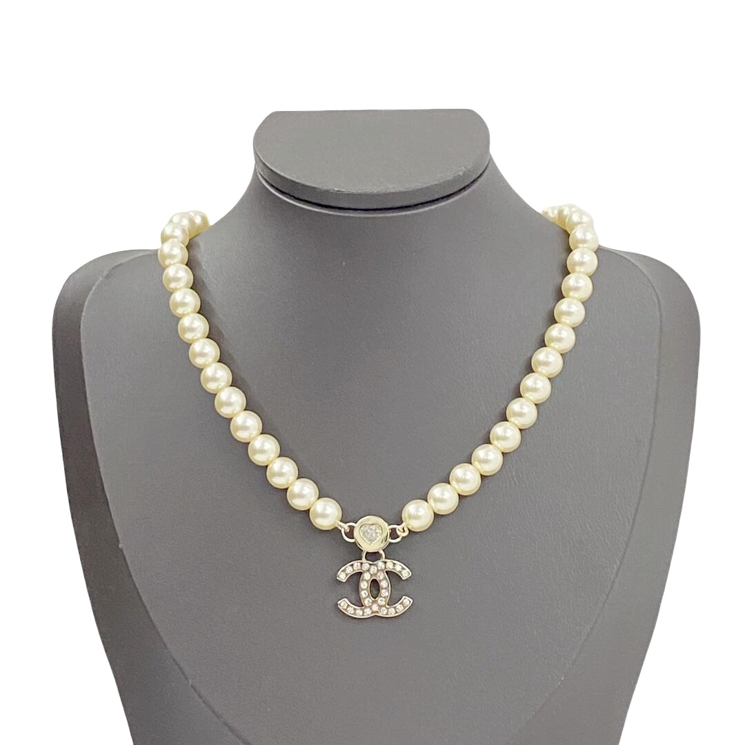 CCN550 24B Rhinestone cc logo pendant pearl necklace - ccjewelryacc