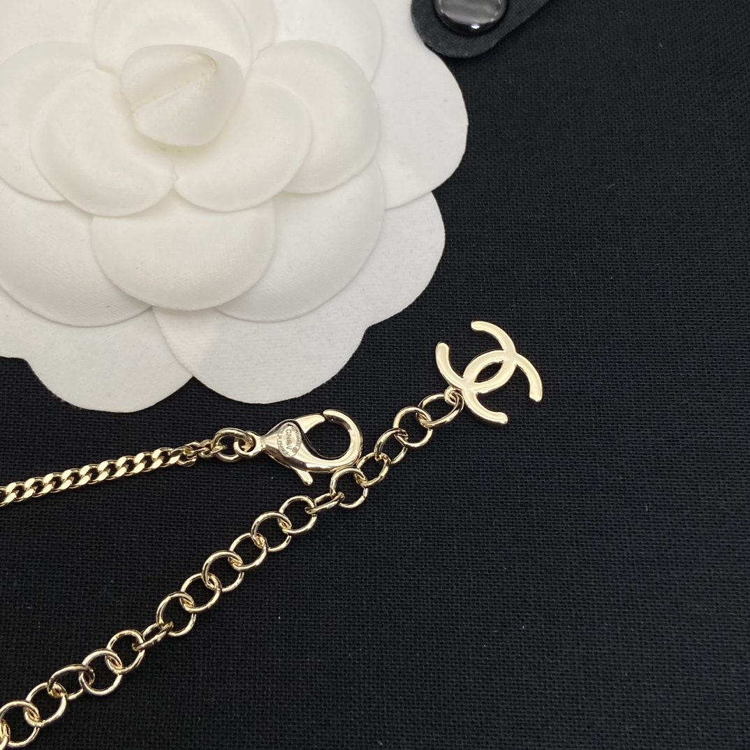 CCN553 24B Metal chain Heart Rhinestone cc logo pendant necklace - ccjewelryacc