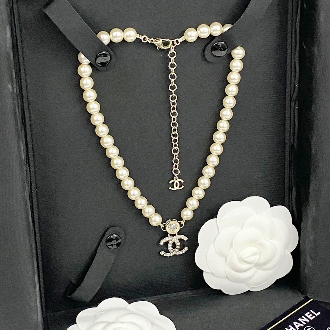 CCN550 24B Rhinestone cc logo pendant pearl necklace - ccjewelryacc