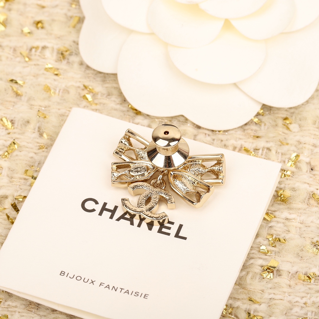 BCB441 24B bow cc logo Brooch pin - ccjewelryacc