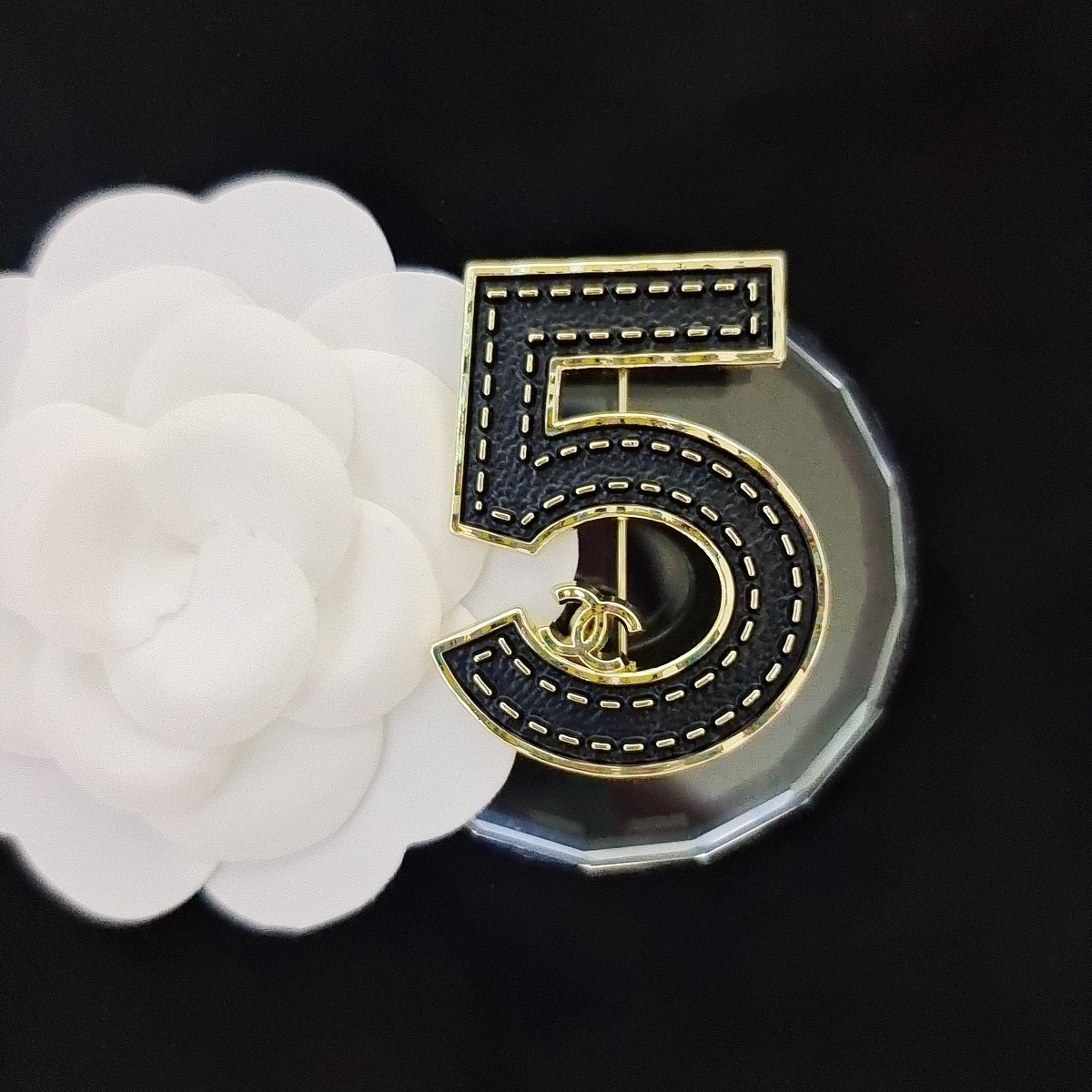 BCB098  Fake Leather texture Number 5 cc brooch Pin - ccjewelryacc