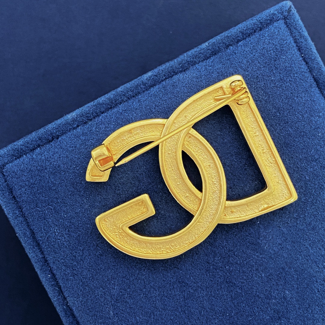 DGB001 DG Brooch pin - ccjewelryacc