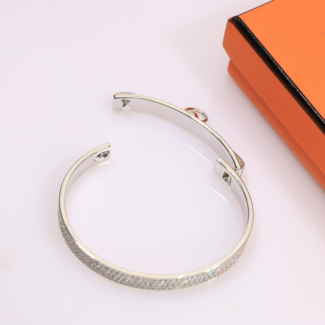 HMS032  Diamond Collier de chien bracelet, small model - ccjewelryacc