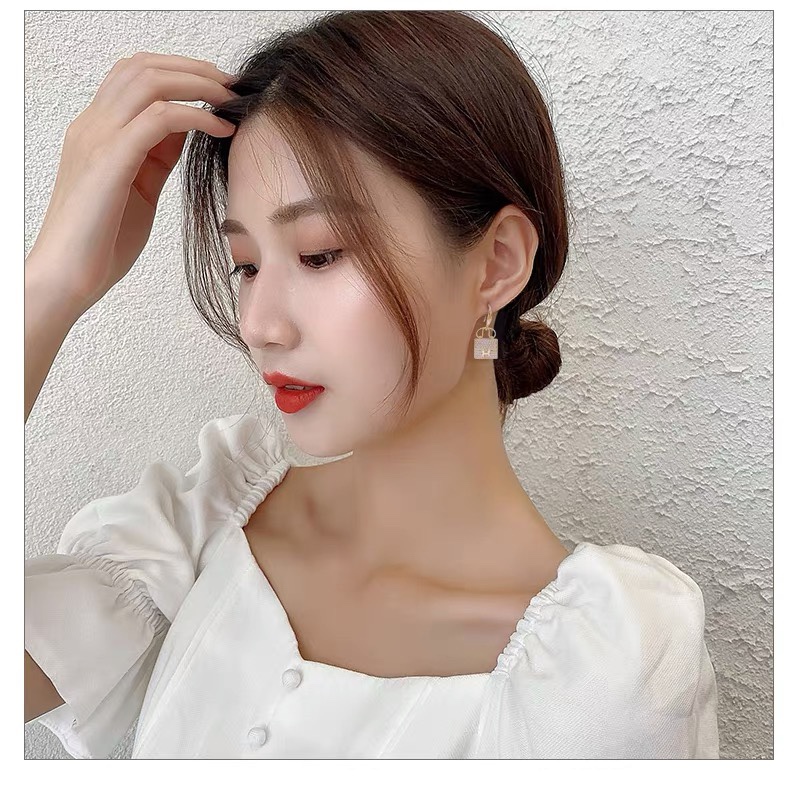 HMEV006 18k Classy diamond H Constance Handbag  Amulettes Constance Drop Earrings - ccjewelryacc