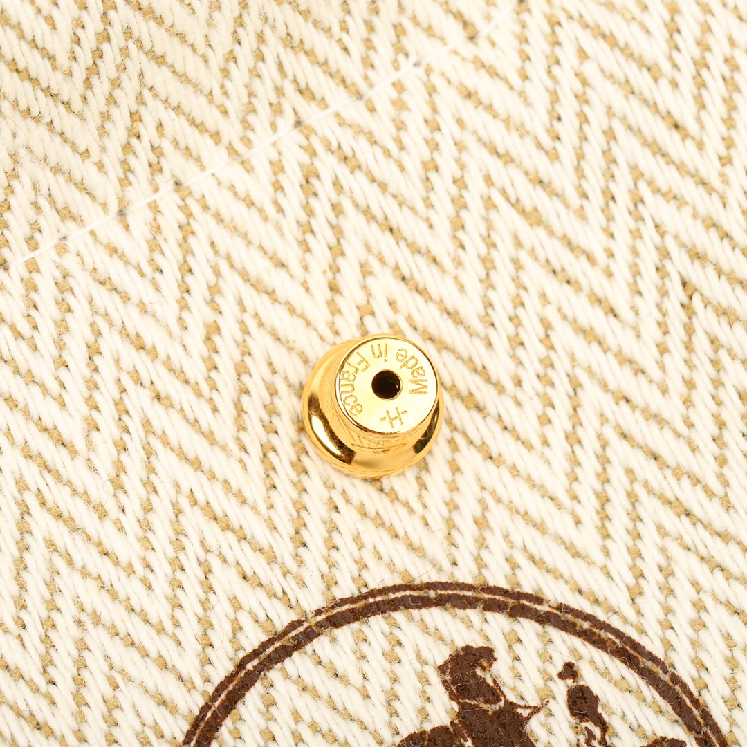 HMEV005 18k Gold Cheval earrings - ccjewelryacc