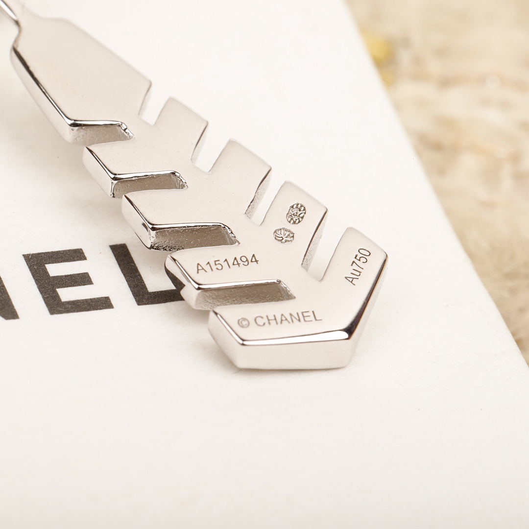 CCES004 S925 Sterling Silver diamond Comète Chevron earring - ccjewelryacc