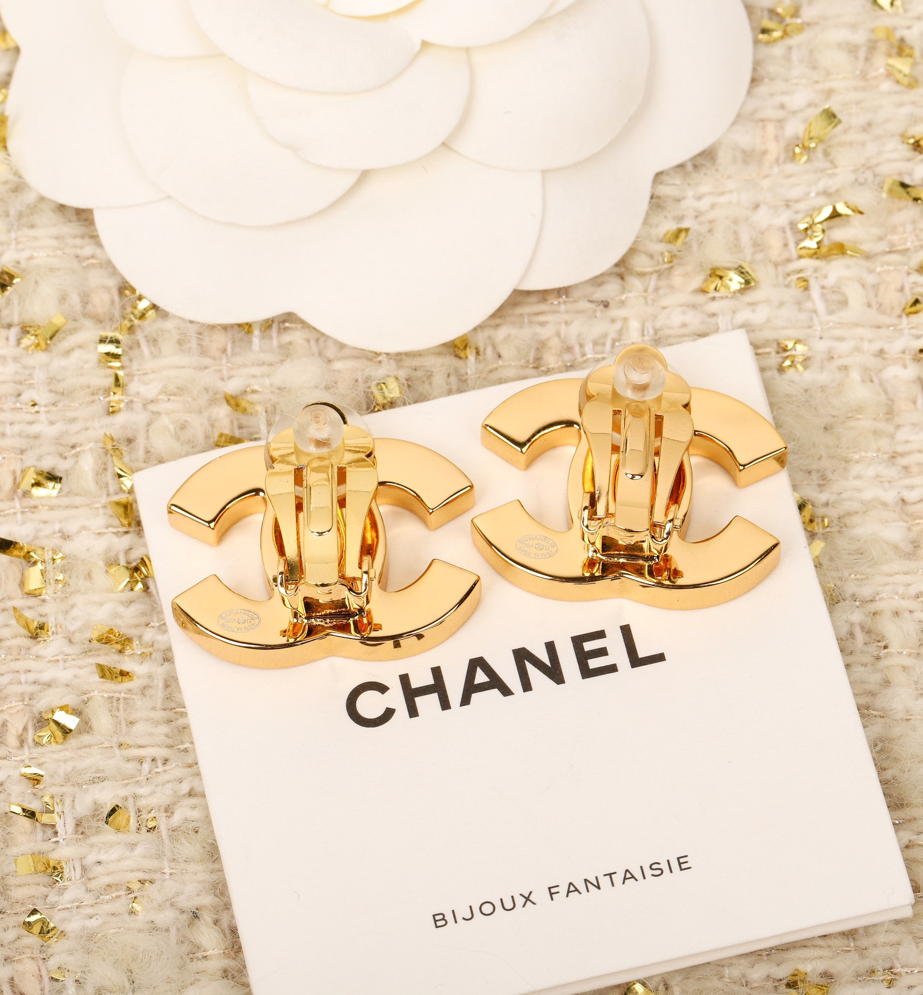 CCE879 24B cc logo earrings clip - ccjewelryacc