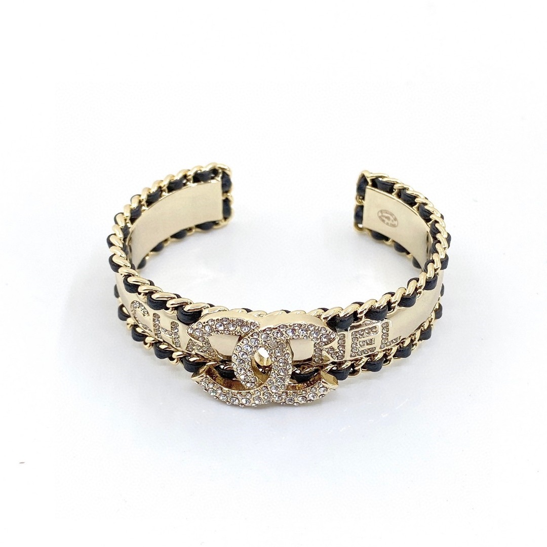 CCS023 Metal leater crystal CC logo bangle Bracelet - ccjewelryacc
