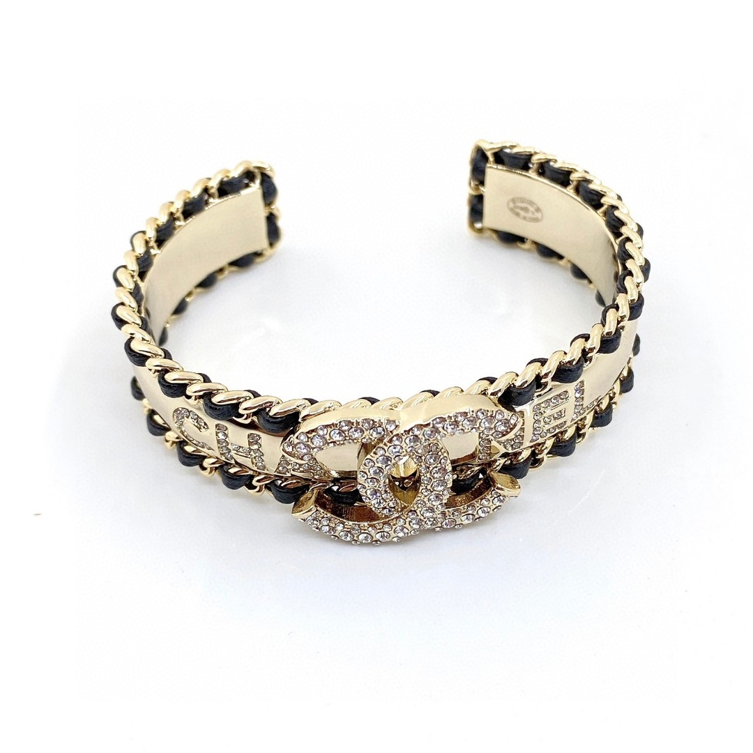 CCS023 Metal leater crystal CC logo bangle Bracelet - ccjewelryacc