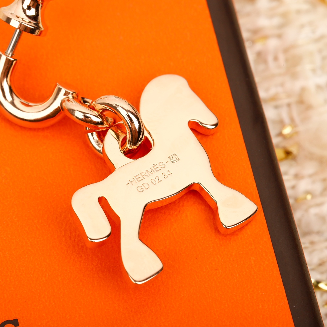 HMEV005 18k Gold Cheval earrings - ccjewelryacc