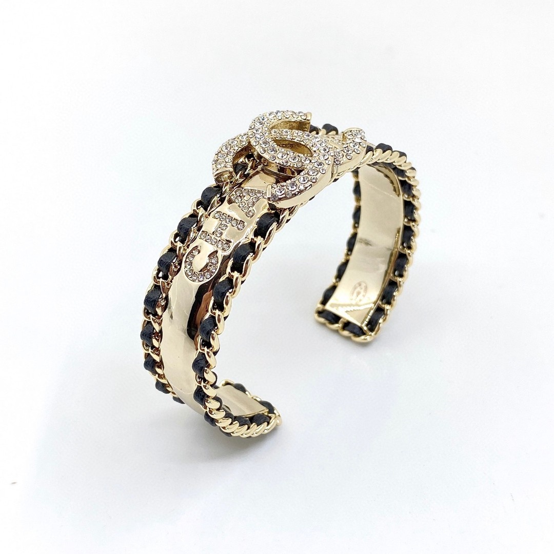 CCS023 Metal leater crystal CC logo bangle Bracelet - ccjewelryacc