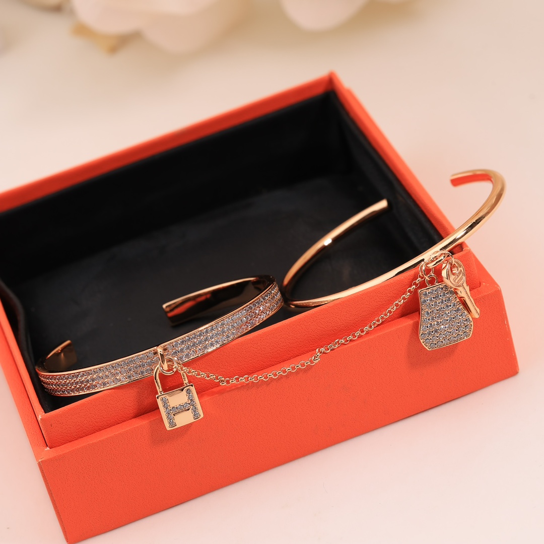 HMS002 Kelly Cadenas bracelet, small model - ccjewelryacc