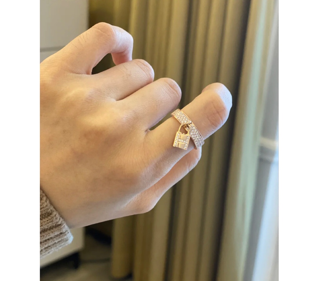 HMRS014 18k Rose gold diamond Kelly Clochette ring, medium model - ccjewelryacc