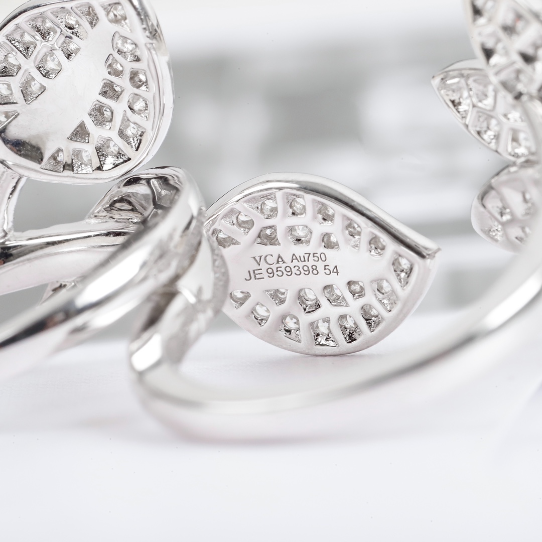 VCRS005 18k White Gold diamond VCA Lotus Between the Finger ring - ccjewelryacc