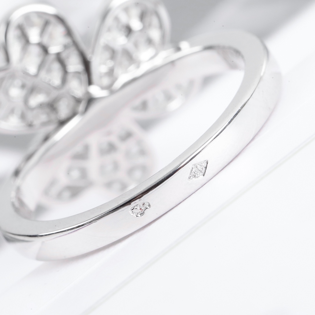 VCRS005 18k White Gold diamond VCA Lotus Between the Finger ring - ccjewelryacc