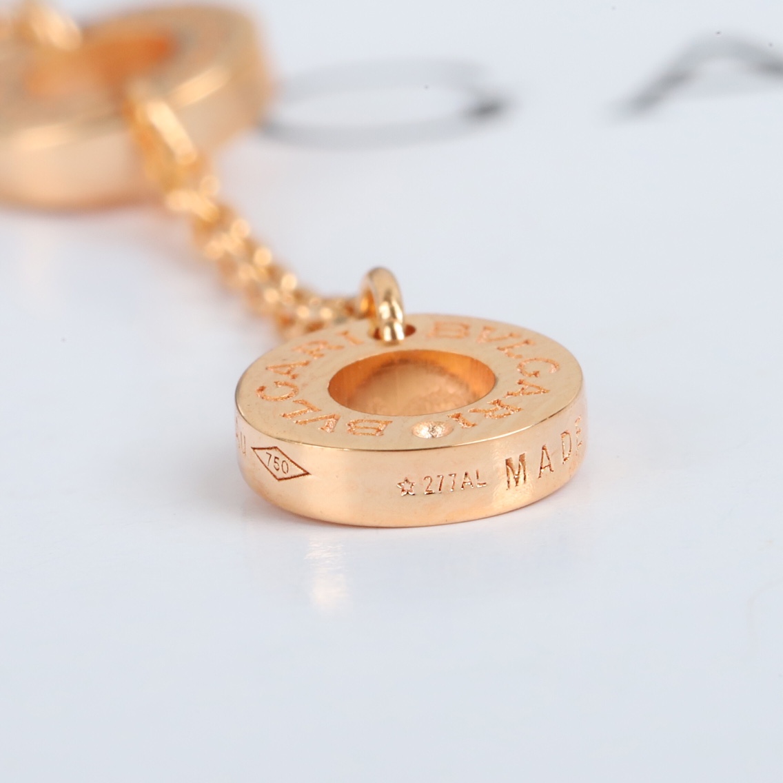 BGNV005 18k Mother of pearl and Diamond Diva's dream necklace large - ccjewelryacc