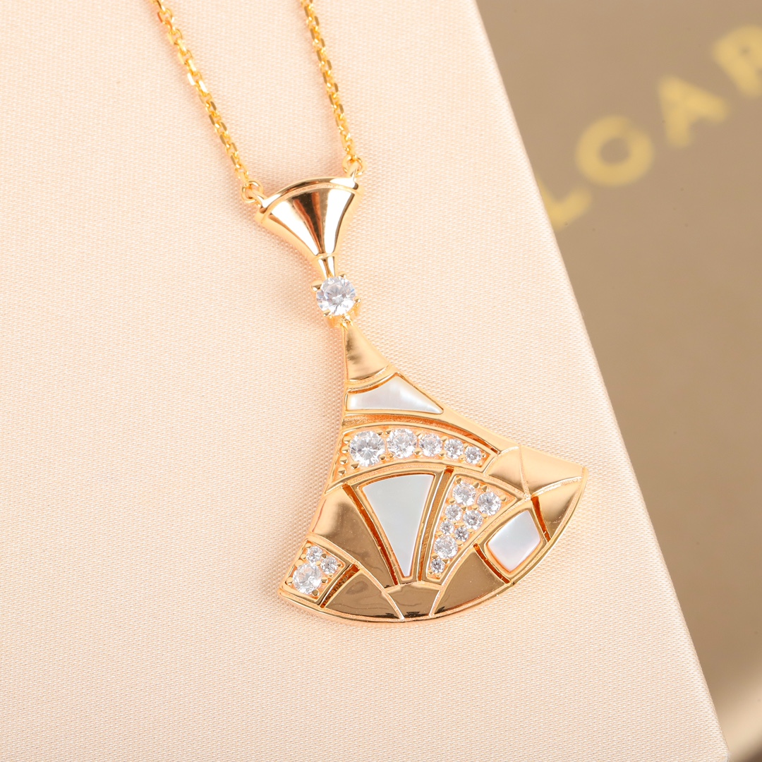 BGNV005 18k Mother of pearl and Diamond Diva's dream necklace large - ccjewelryacc