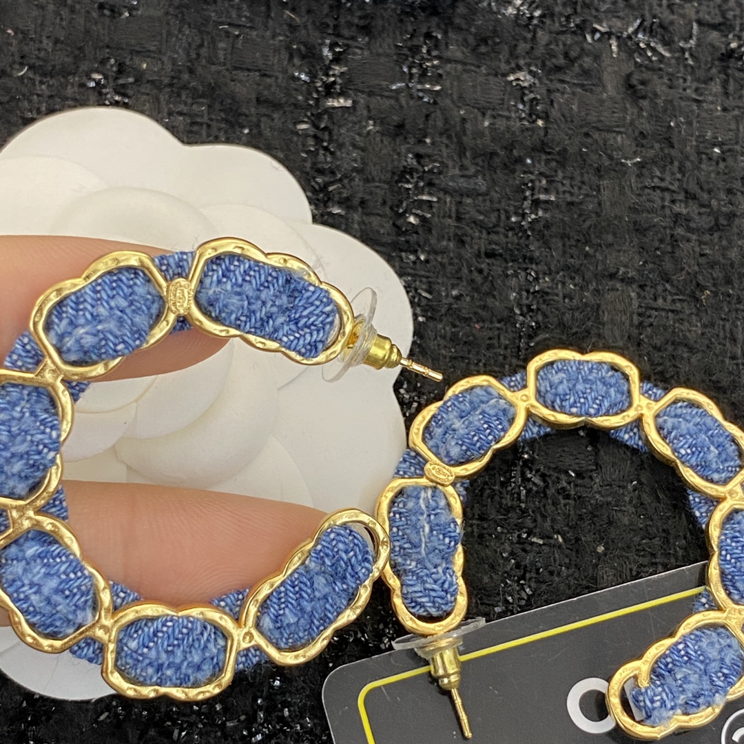 CCE884 Metal leater CC hook earrings - ccjewelryacc