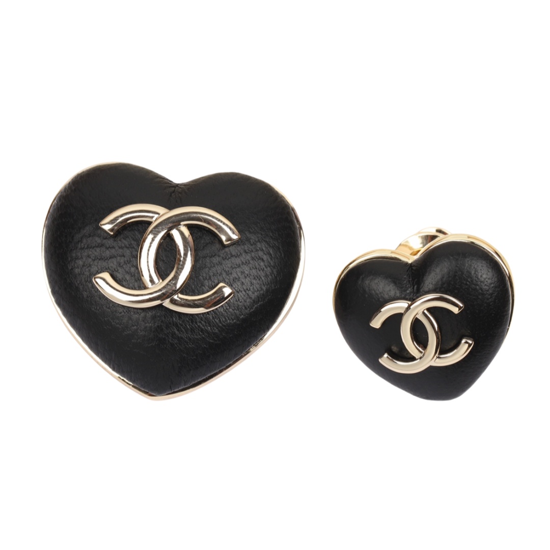 BCB045 22K Black leather heart with CC logo brooch large and small - ccjewelryacc