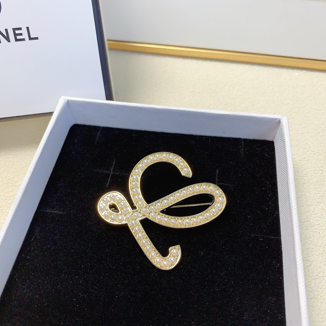BLB002 Designer Pearl L letter brooch Pins - ccjewelryacc