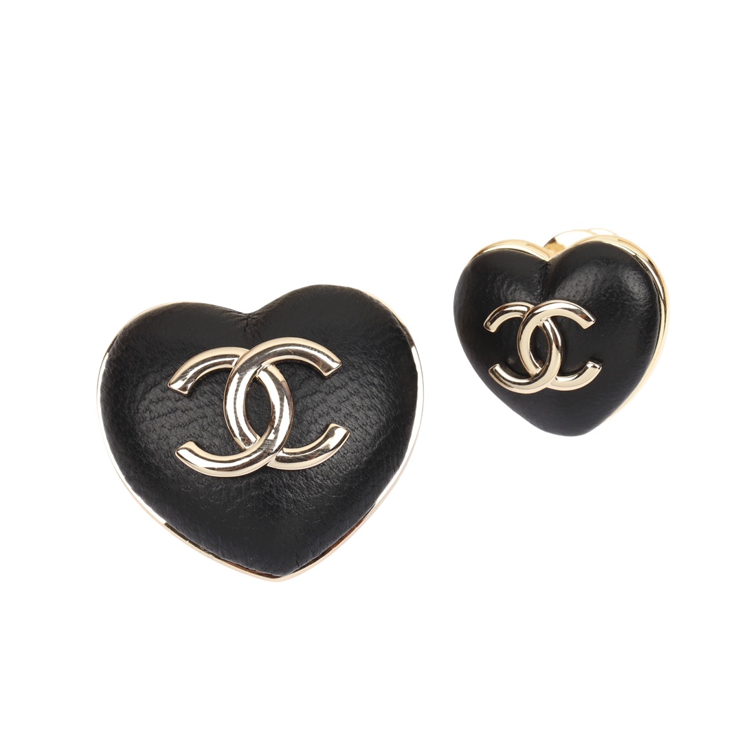 BCB045 22K Black leather heart with CC logo brooch large and small - ccfashionjewelry