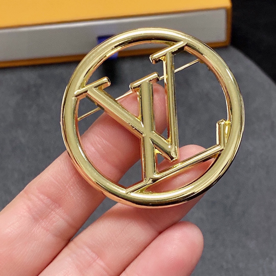 LVB011 VL LOGO BROOCH PIN in Metal - ccjewelryacc