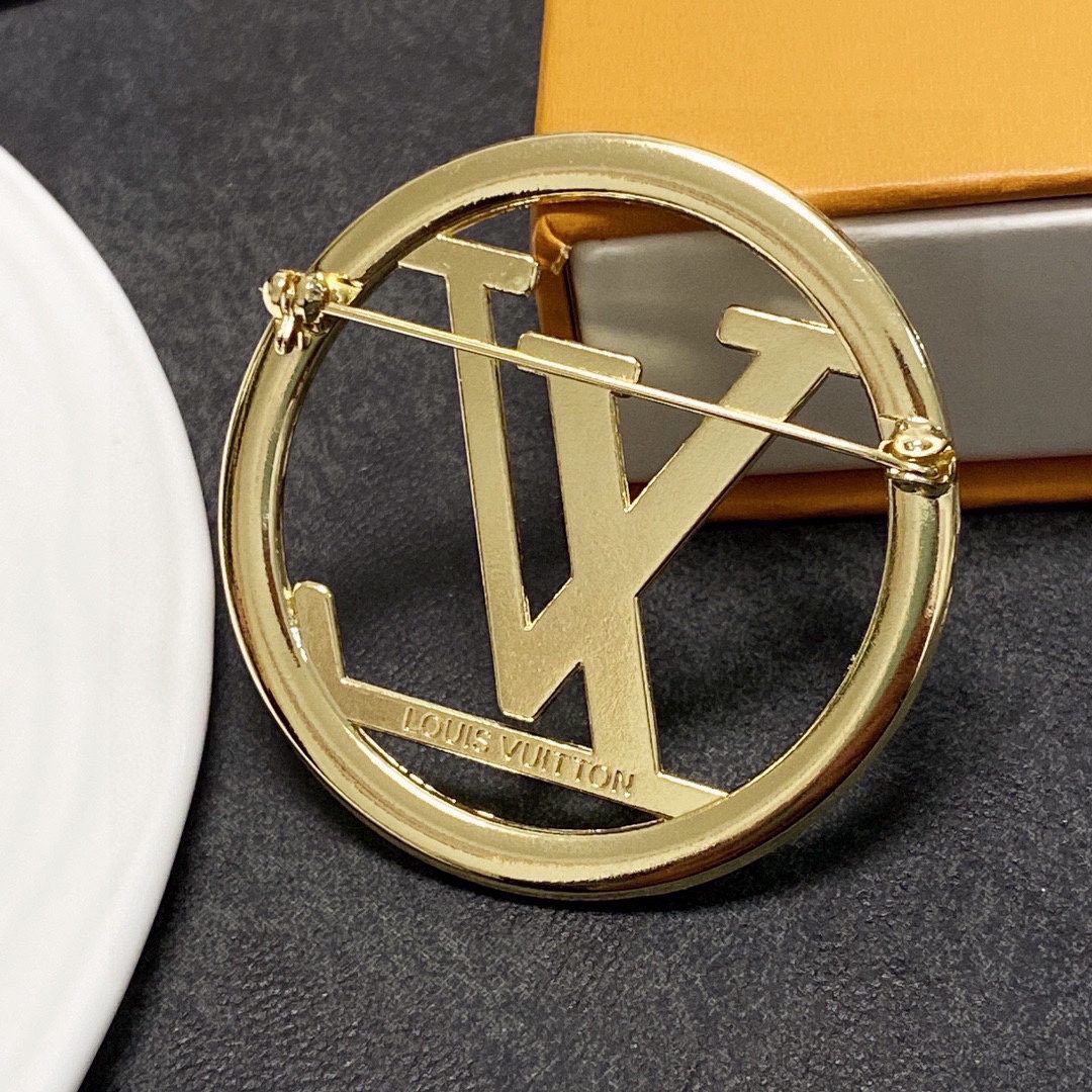 LVB011 VL LOGO BROOCH PIN in Metal - ccjewelryacc