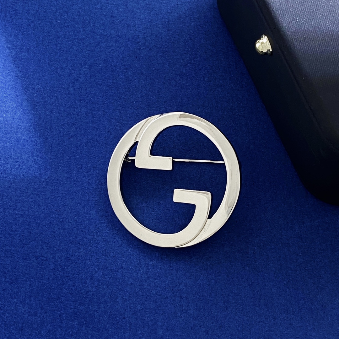 GGB043 Metal GG Brooch Pin - ccjewelryacc