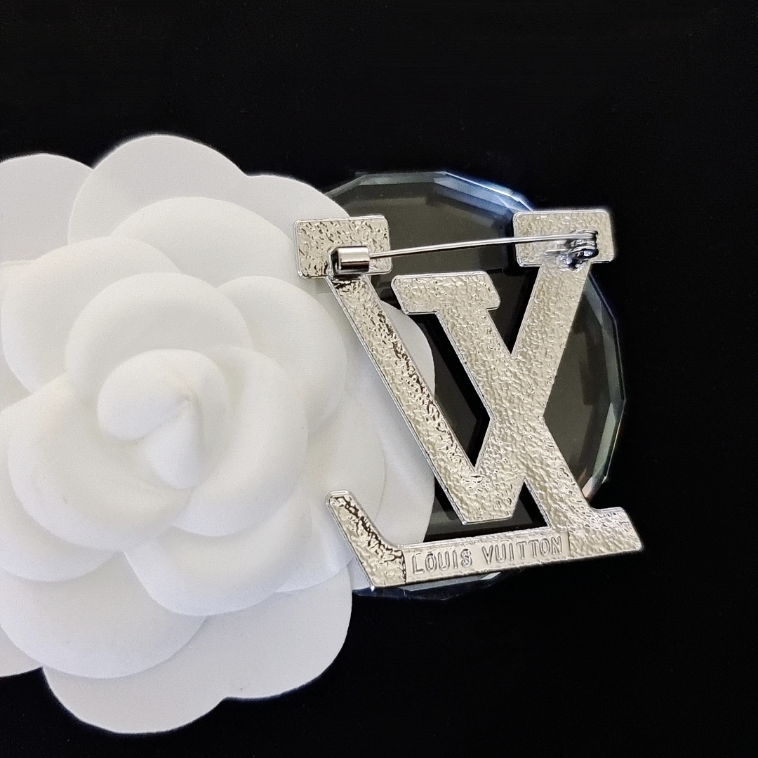 LVB017 Crystal Sparkling Louise Brooch - ccjewelryacc