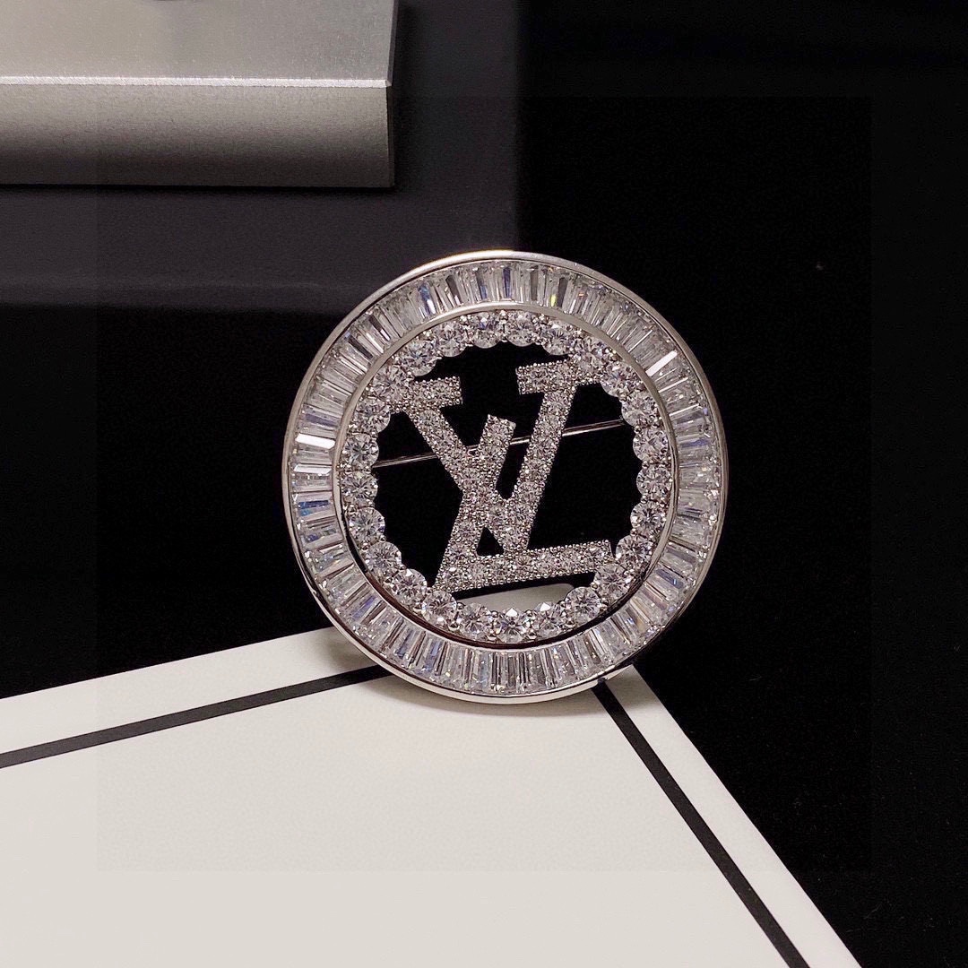 LVB013 Rhinestone VL LOGO Brooch - ccjewelryacc