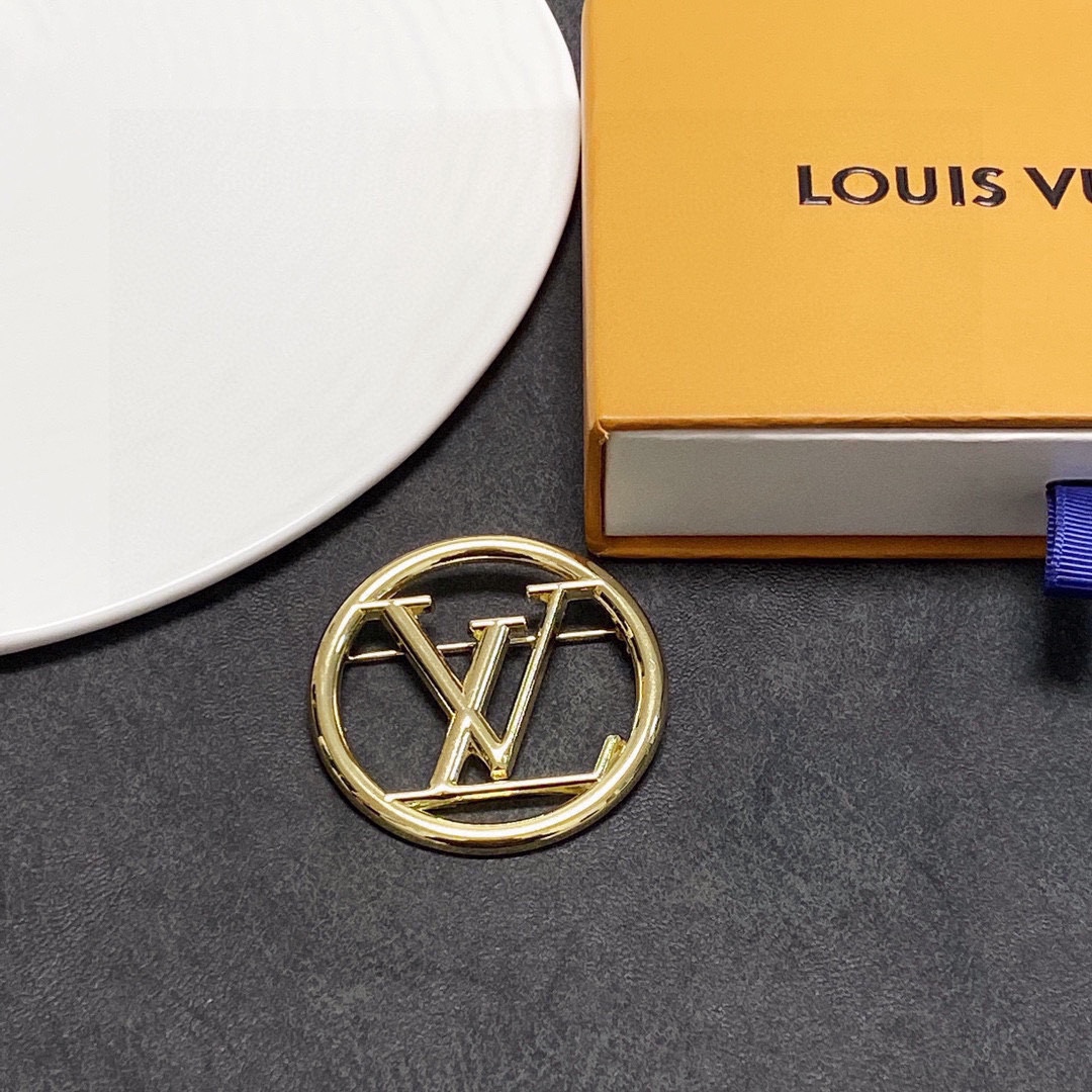 LVB011 VL LOGO BROOCH PIN in Metal - ccjewelryacc
