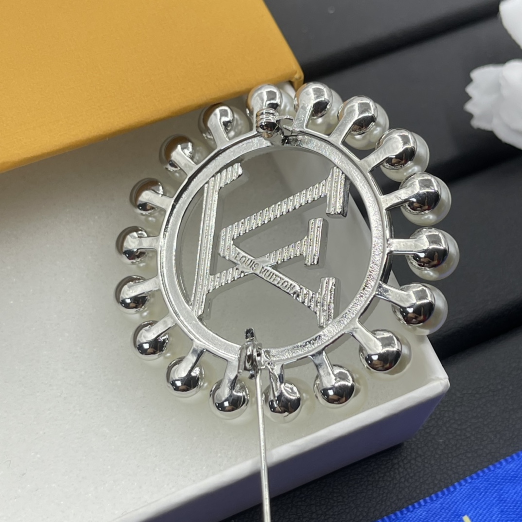 LVB005 Pearl crystal louis lapel pin - ccjewelryacc
