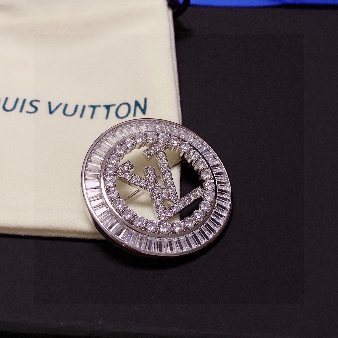 LVB013 Rhinestone VL LOGO Brooch - ccjewelryacc