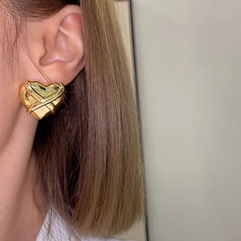 YYE084 YVES Heart stud earring in metal - ccjewelryacc