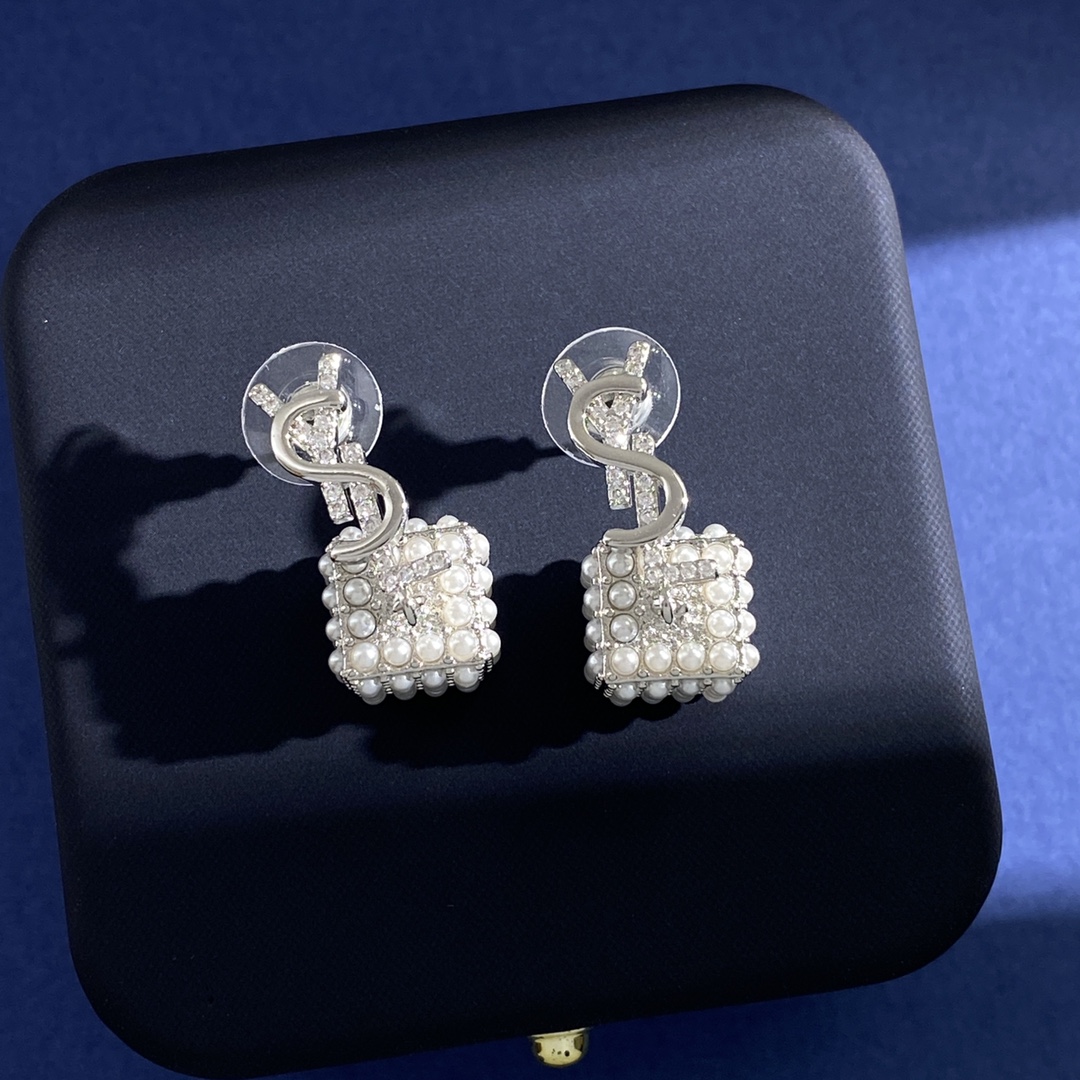 YYE082 YVES letter square pearl earrings - ccjewelryacc