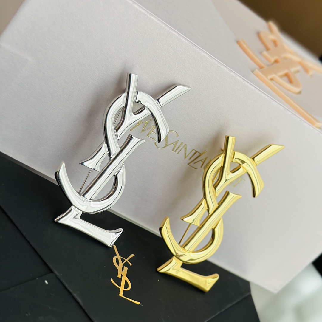 BYB053 YVES LSY LOGO Brooch pin in metal - ccjewelryacc