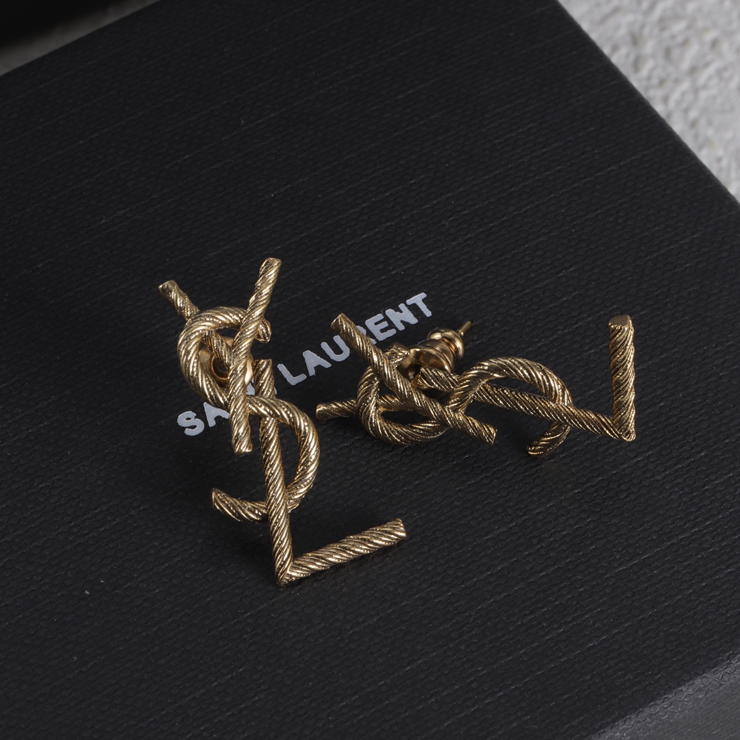 YYE068  LE CASSANDRE Metal Stud earring - ccjewelryacc