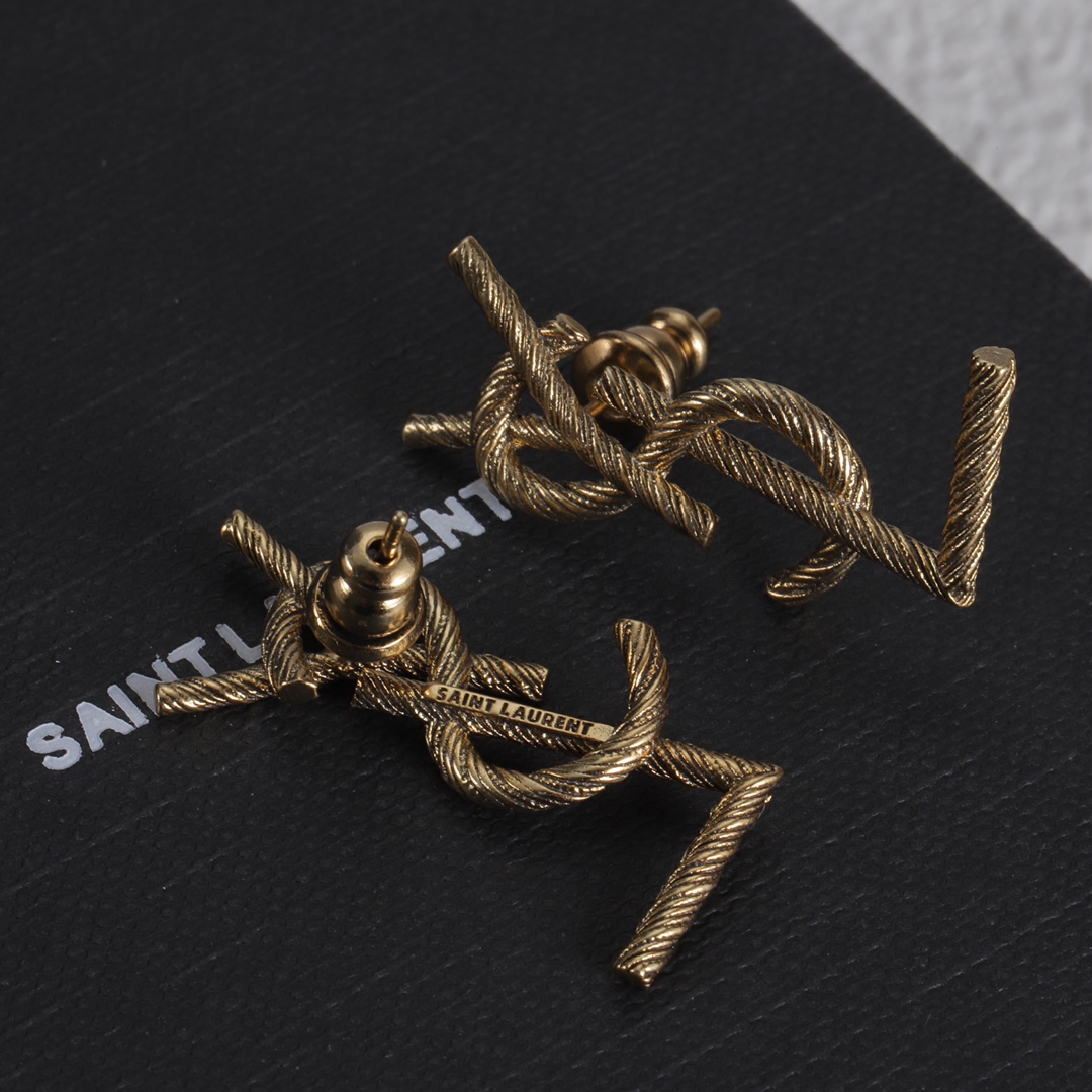 YYE068  LE CASSANDRE Metal Stud earring - ccjewelryacc