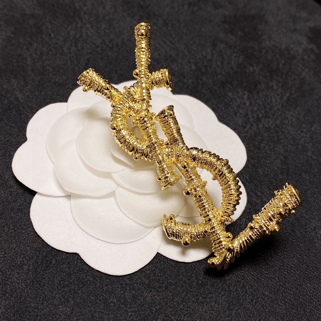 BYB036 YVES LSY LOGO Brooch pin - ccjewelryacc
